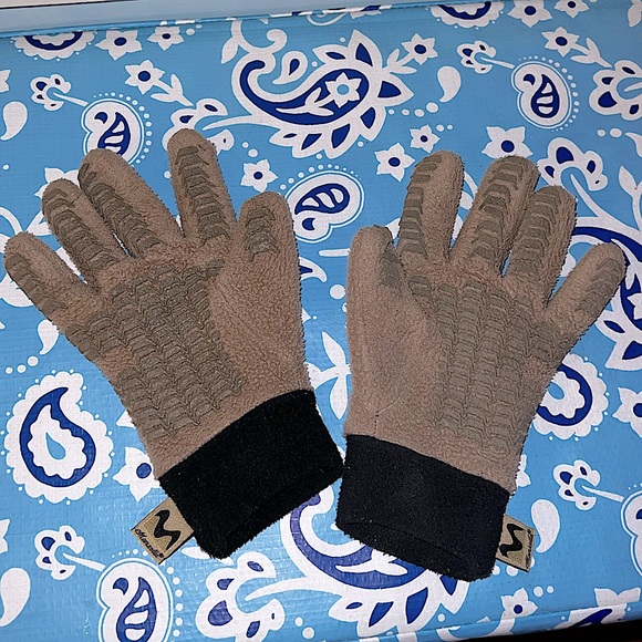 Manzella Accessories - ⭐️Vintage Manzella Textured Fleece Brown Black Gloves